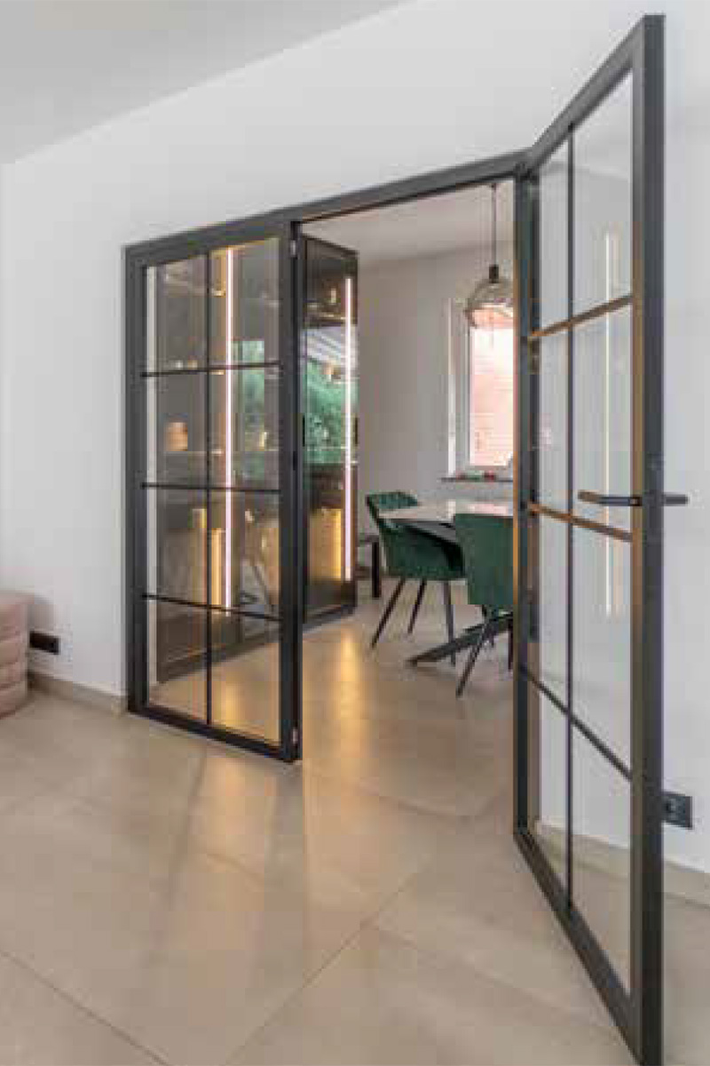 Loft-Türen aus Stahl und Glas